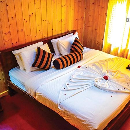 Blue Moon Hotel Νουβάρα Ελίγια Εξωτερικό φωτογραφία