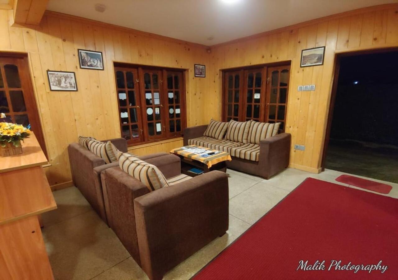 Blue Moon Hotel Νουβάρα Ελίγια Εξωτερικό φωτογραφία